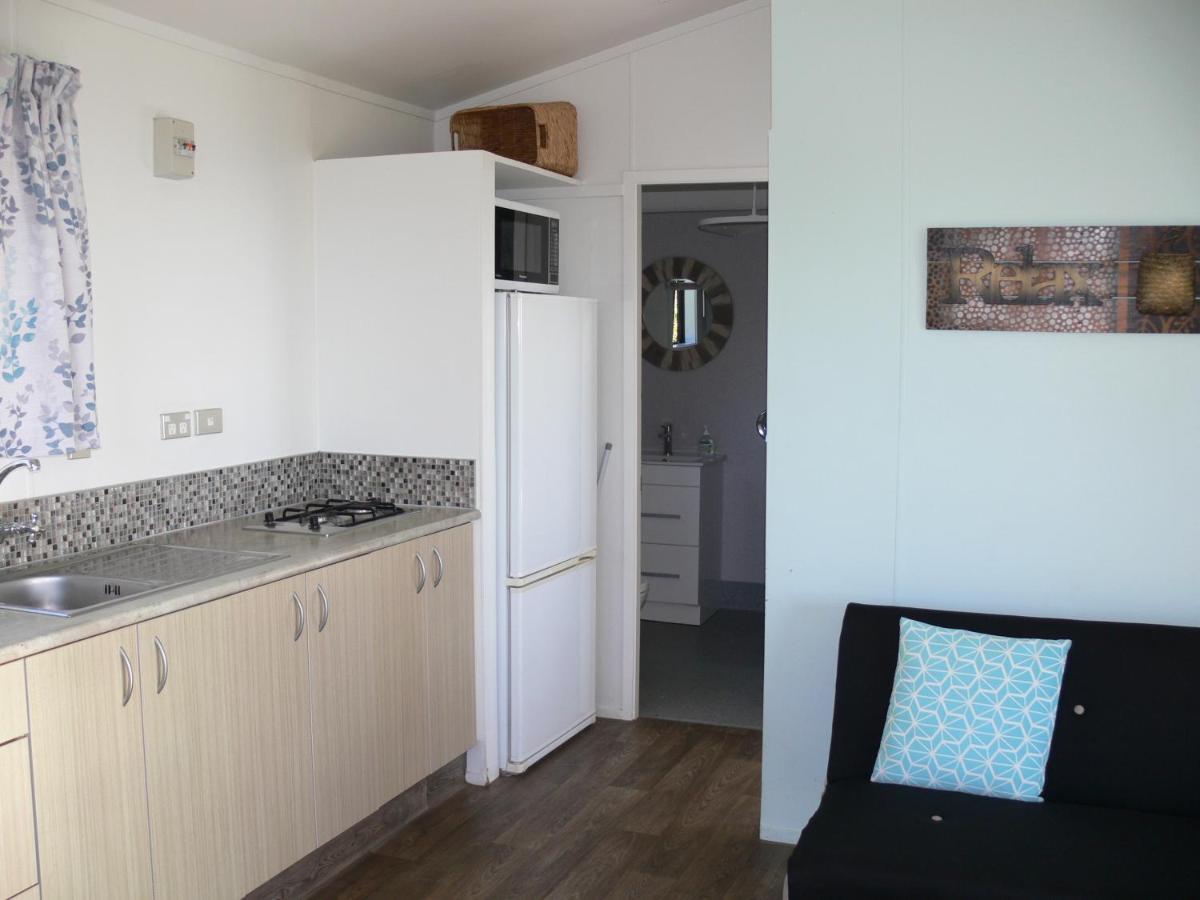 Oakura Beach Holiday Park Habitación foto